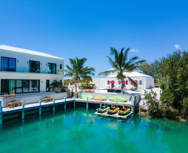 Aqua Divina Turks & Caicos