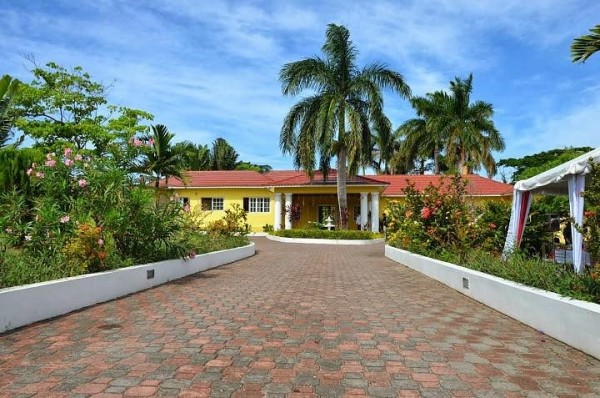 Villa Loyola | Ocho Rios